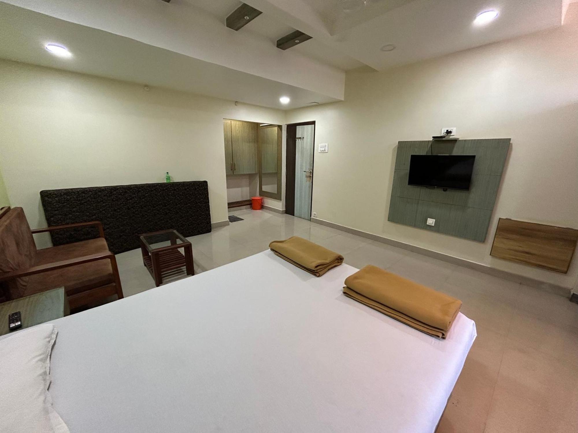 Hotel Aaba'S Gomantak Sawantwadi 外观 照片