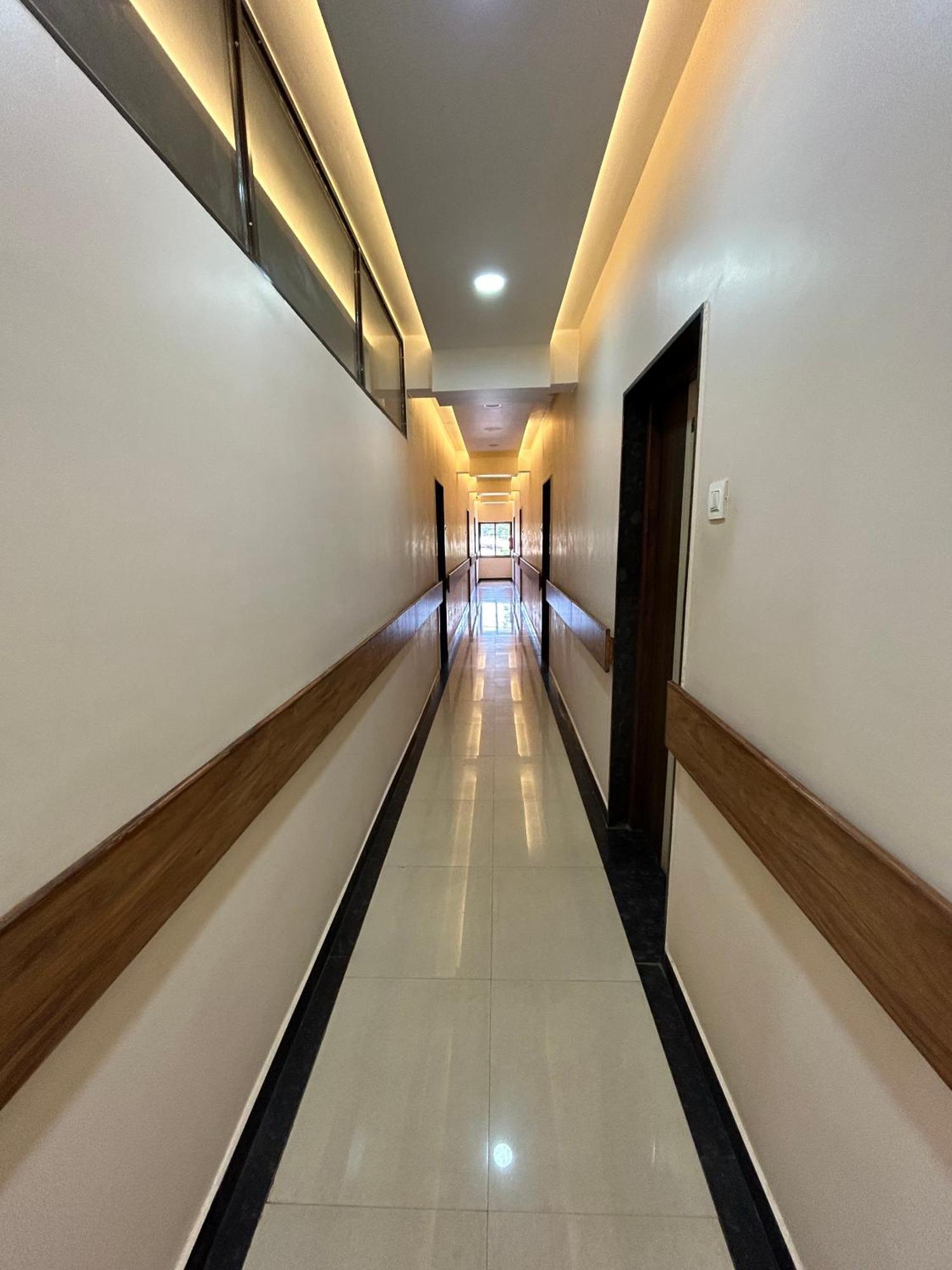 Hotel Aaba'S Gomantak Sawantwadi 外观 照片